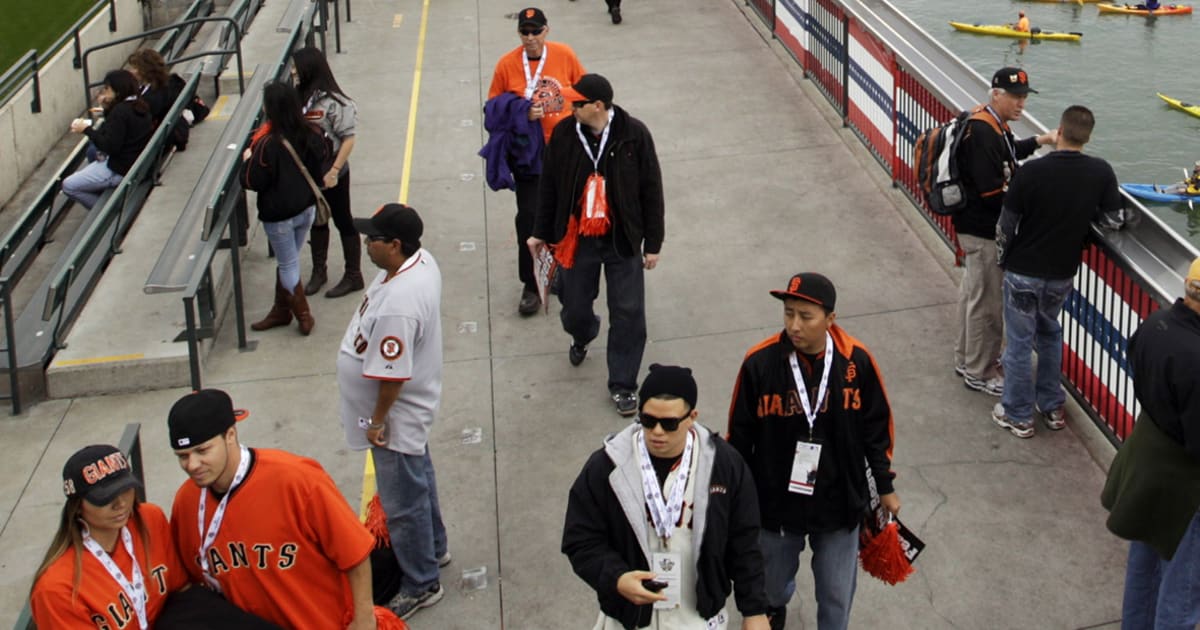 MLB Stories Splash Hits Into McCovey Cove