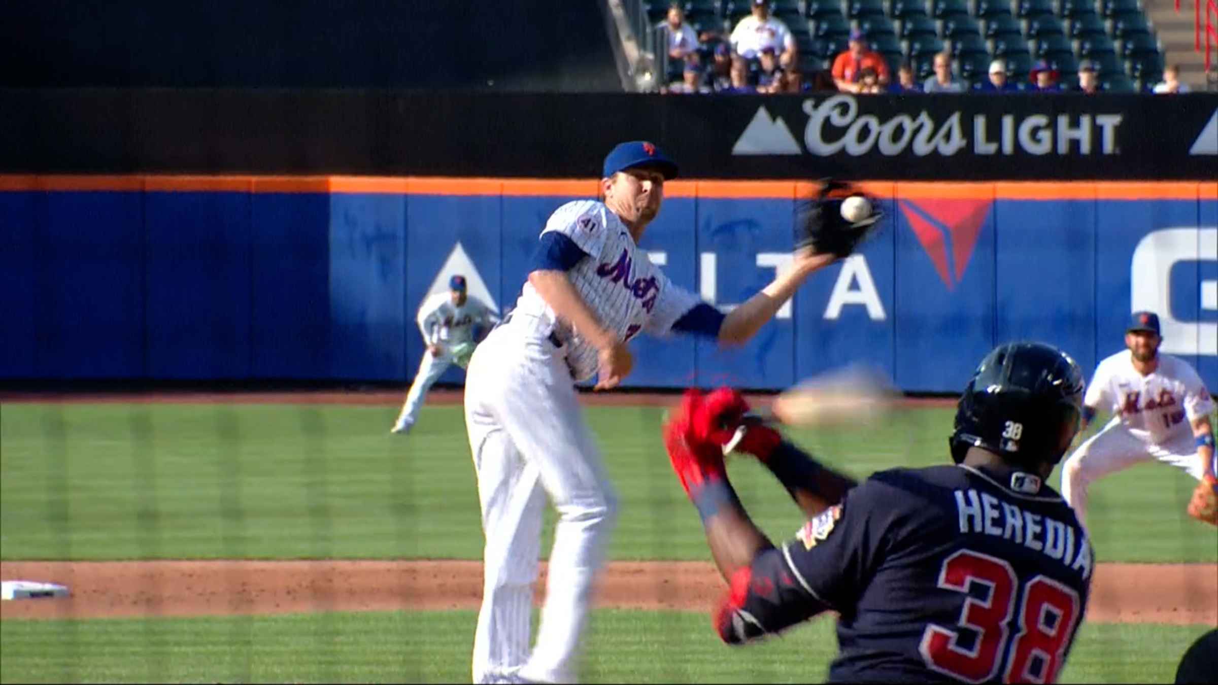 Mets' Jacob deGrom flirts with perfection, sets MLB record in Citi