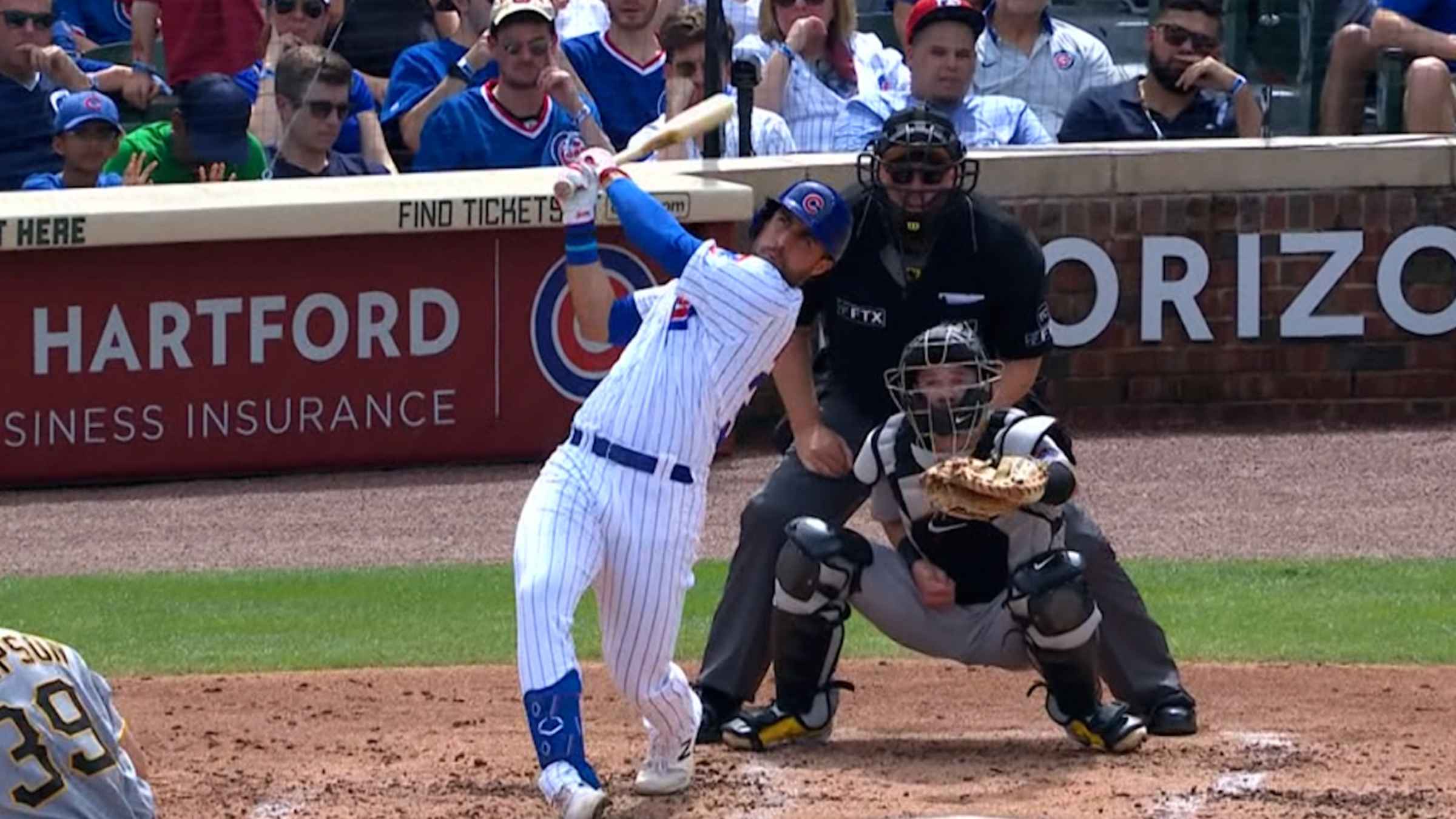 Willson Contreras has a custom Wil(l)son catchers mitt. : r/baseball