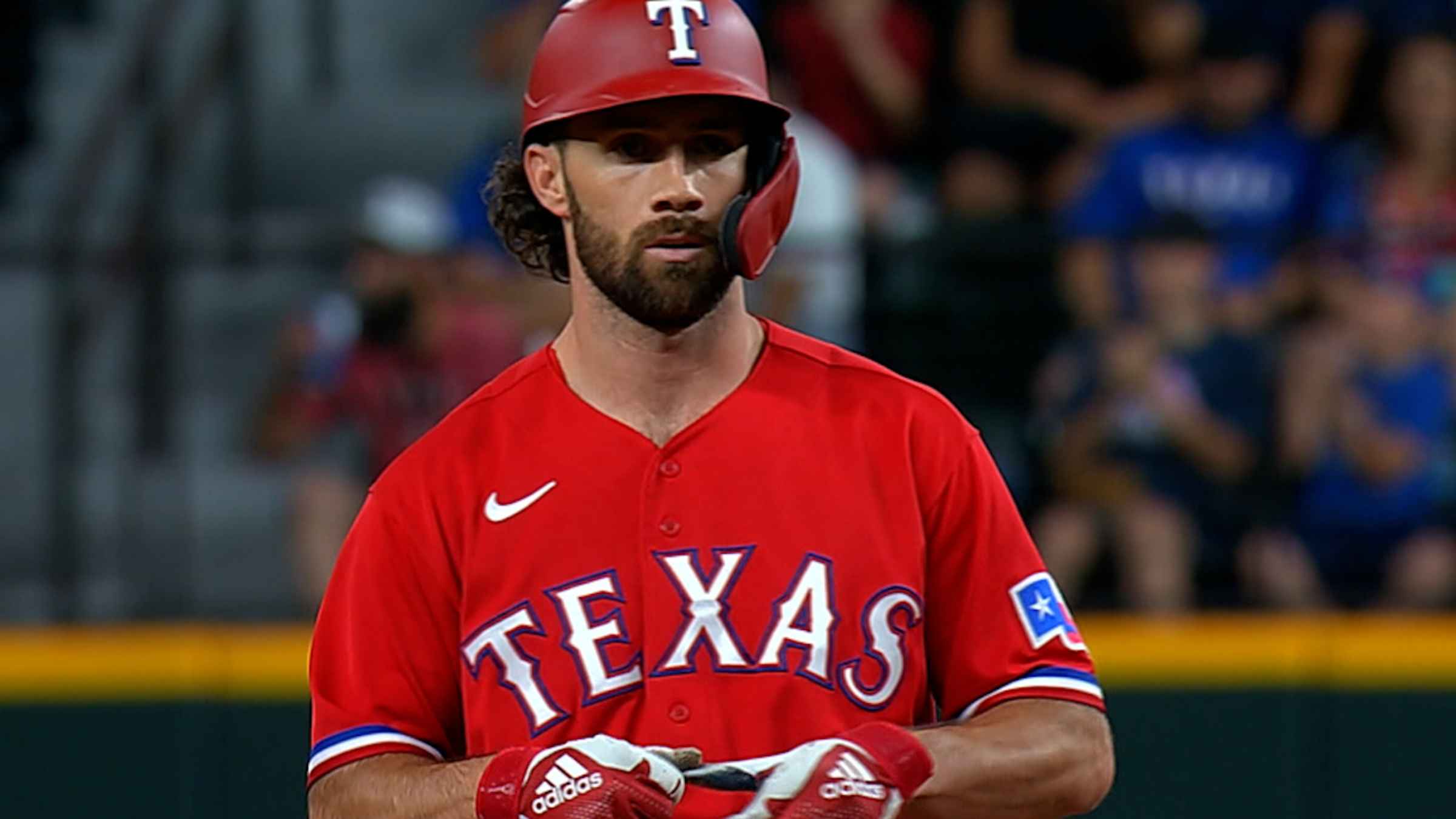 Charlie Culberson is looking fantastic only 4 days after being hit in the  face with a 91 mph fastball. : r/baseball