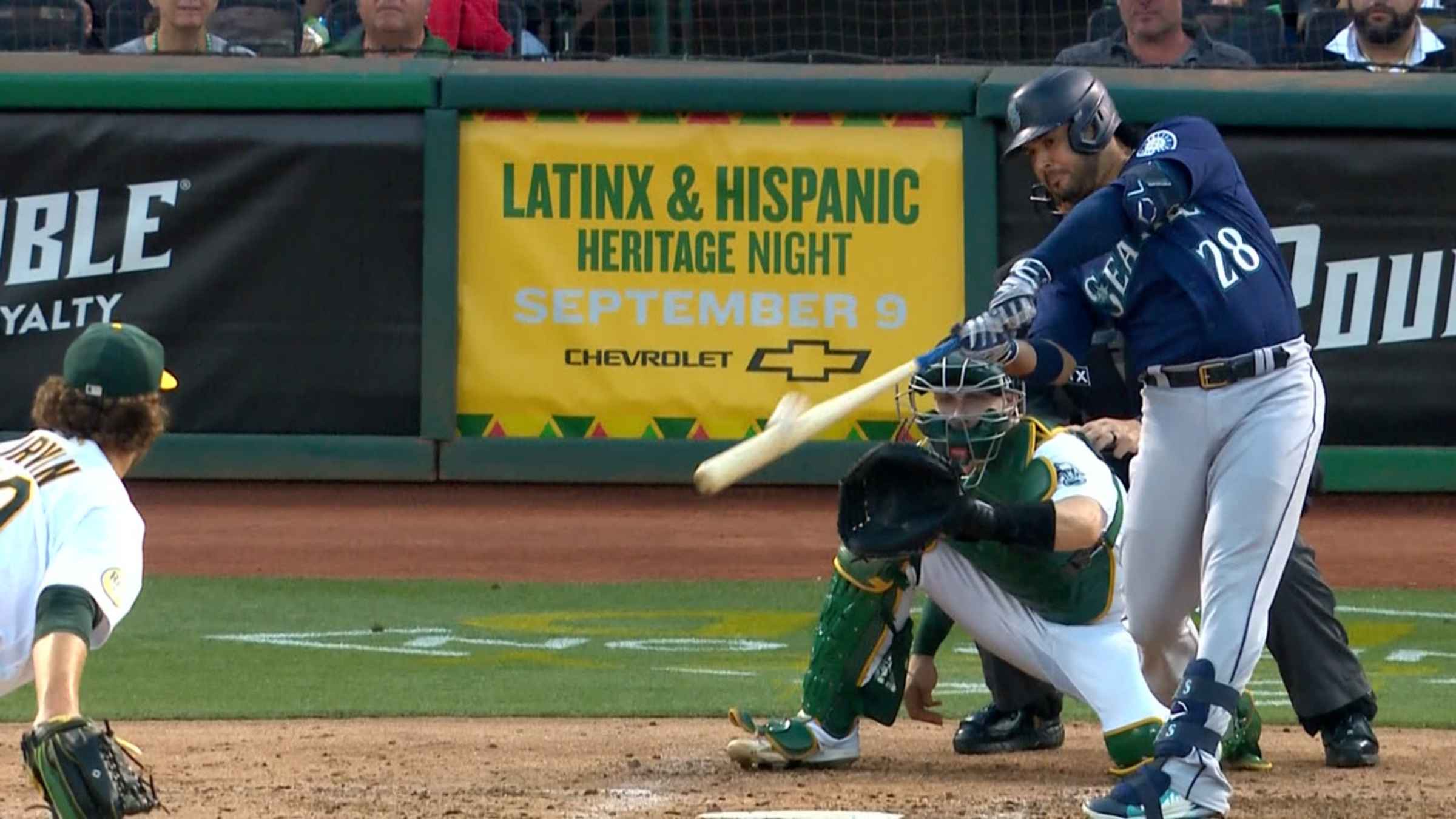 Eugenio Suárez hits two-run homer as Mariners hold on for 7-6 win