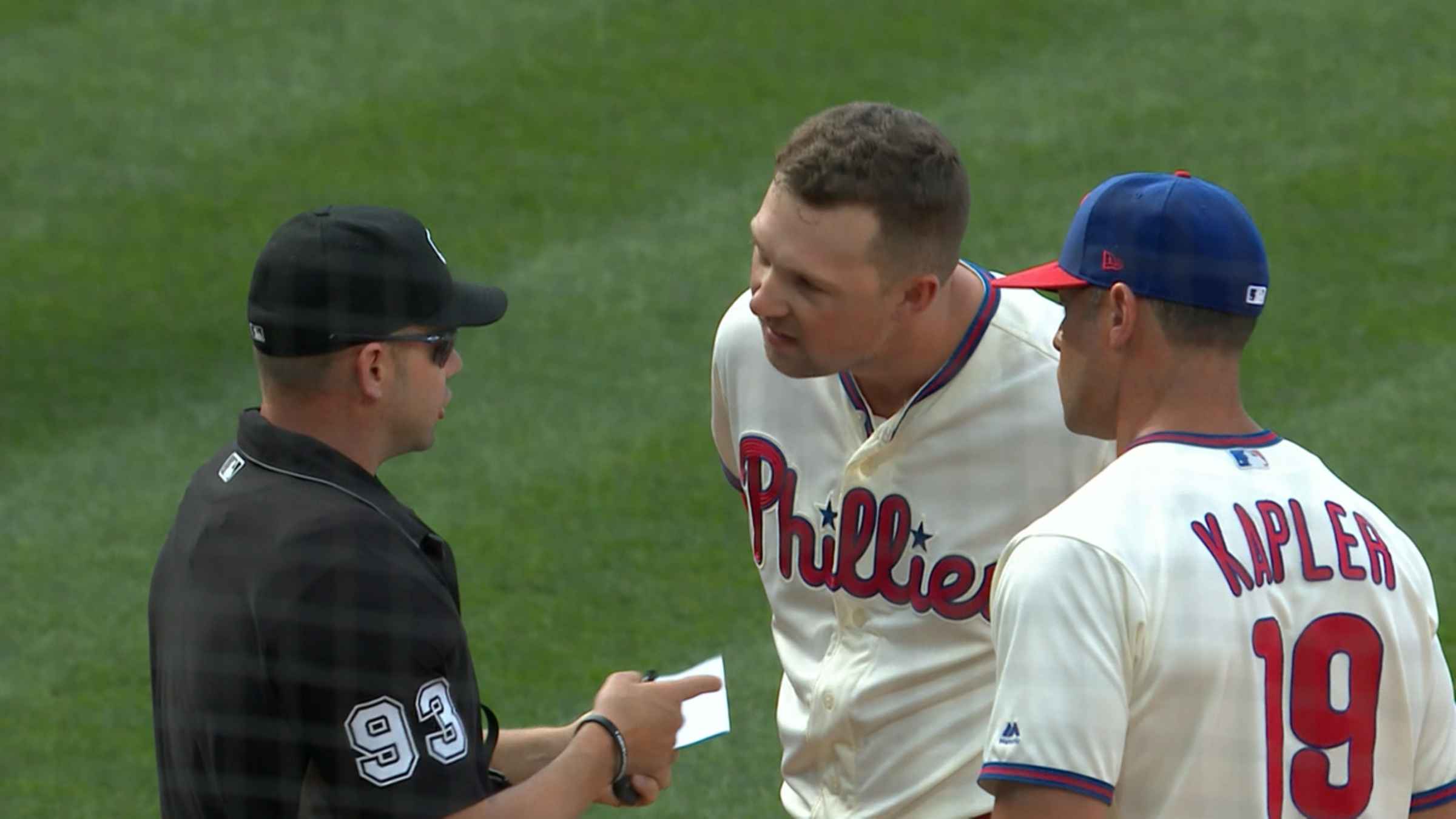 Rhys Hoskins dropped the ball & had to hold back his Fist Pump