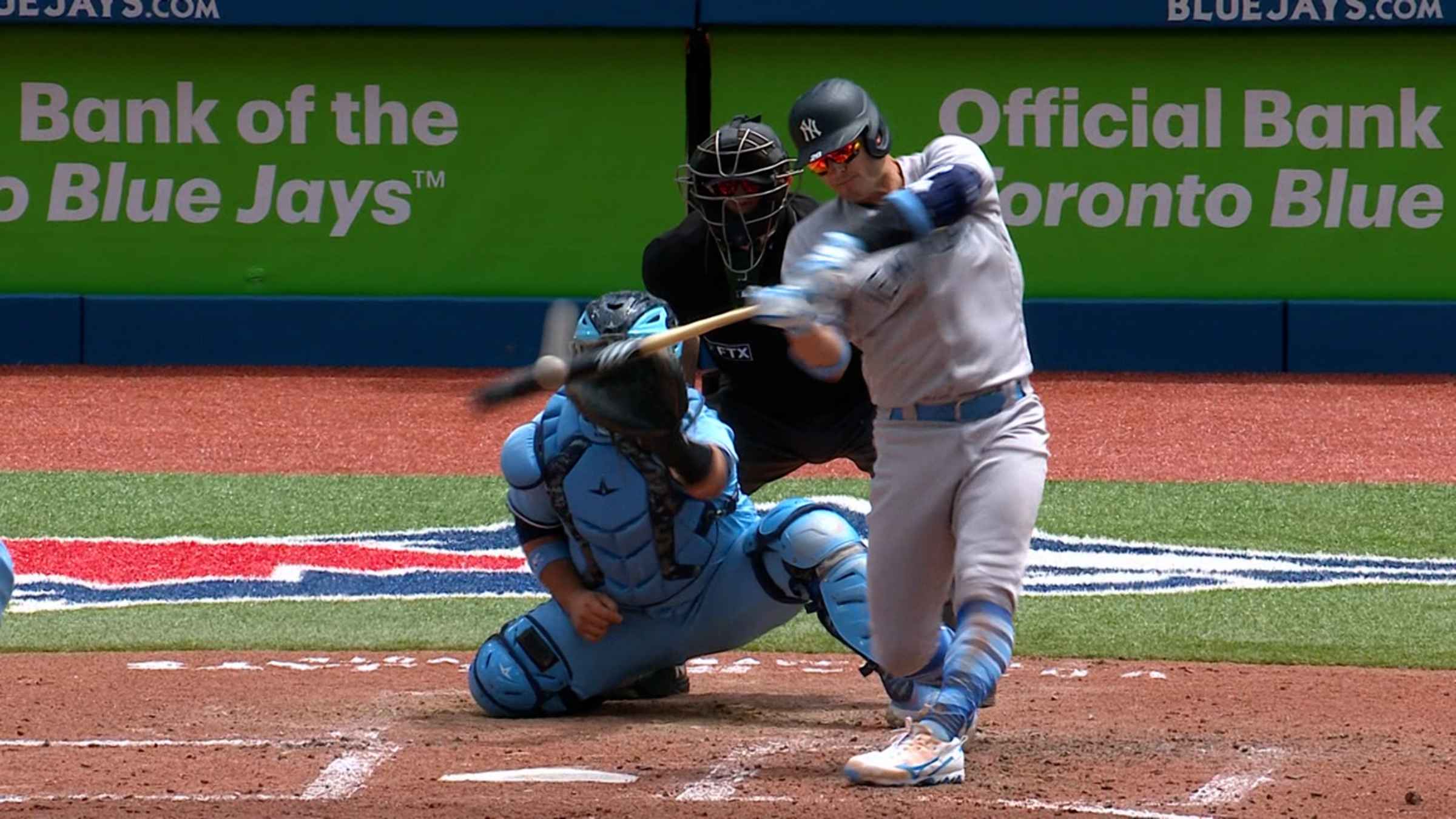 Blue Jays comeback to beat Yankees on Fathers Day