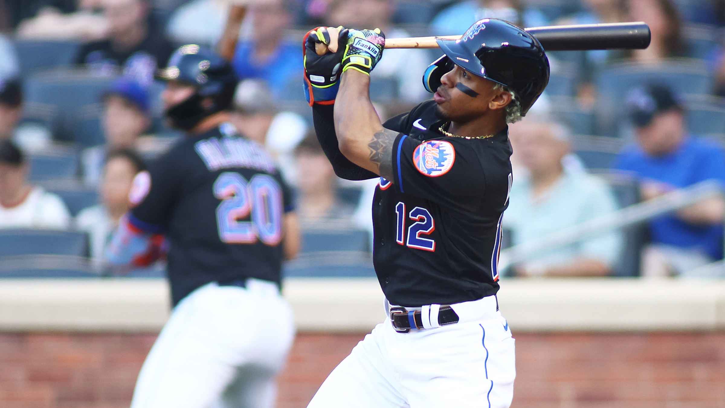 Francisco Lindor hits home run after Mom's surprise visit