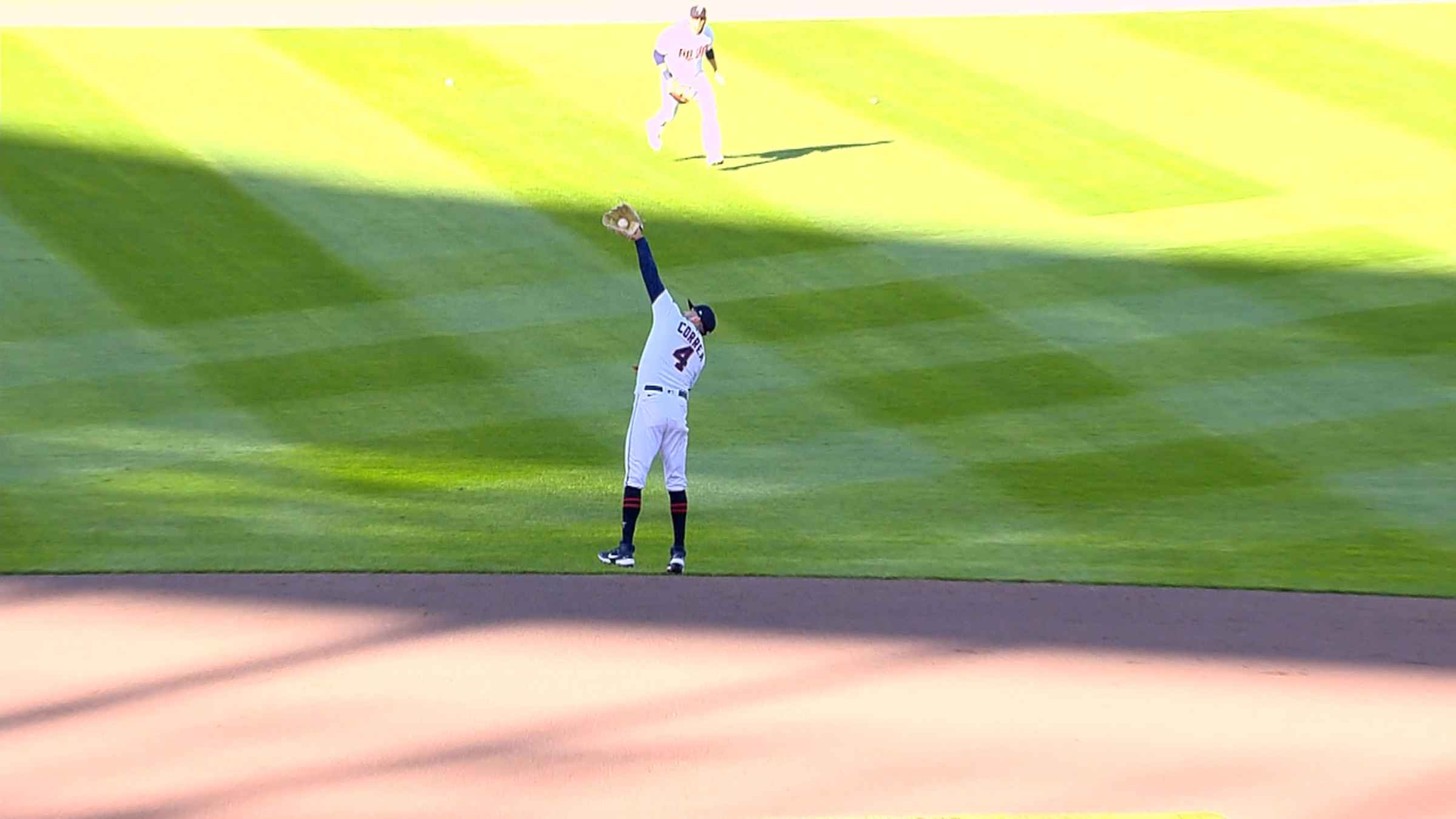 WATCH: Twins officially welcome Carlos Correa 