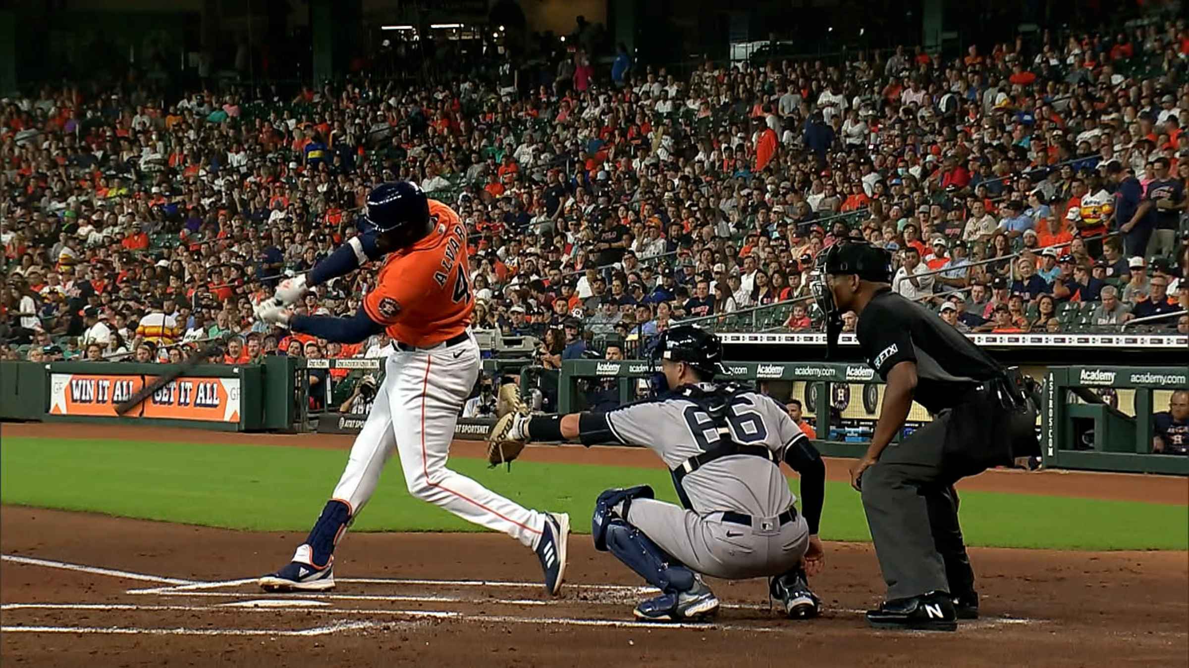 Air Yordan: Álvarez hits 2-run homer in Astros' Game 5 win - The San Diego  Union-Tribune
