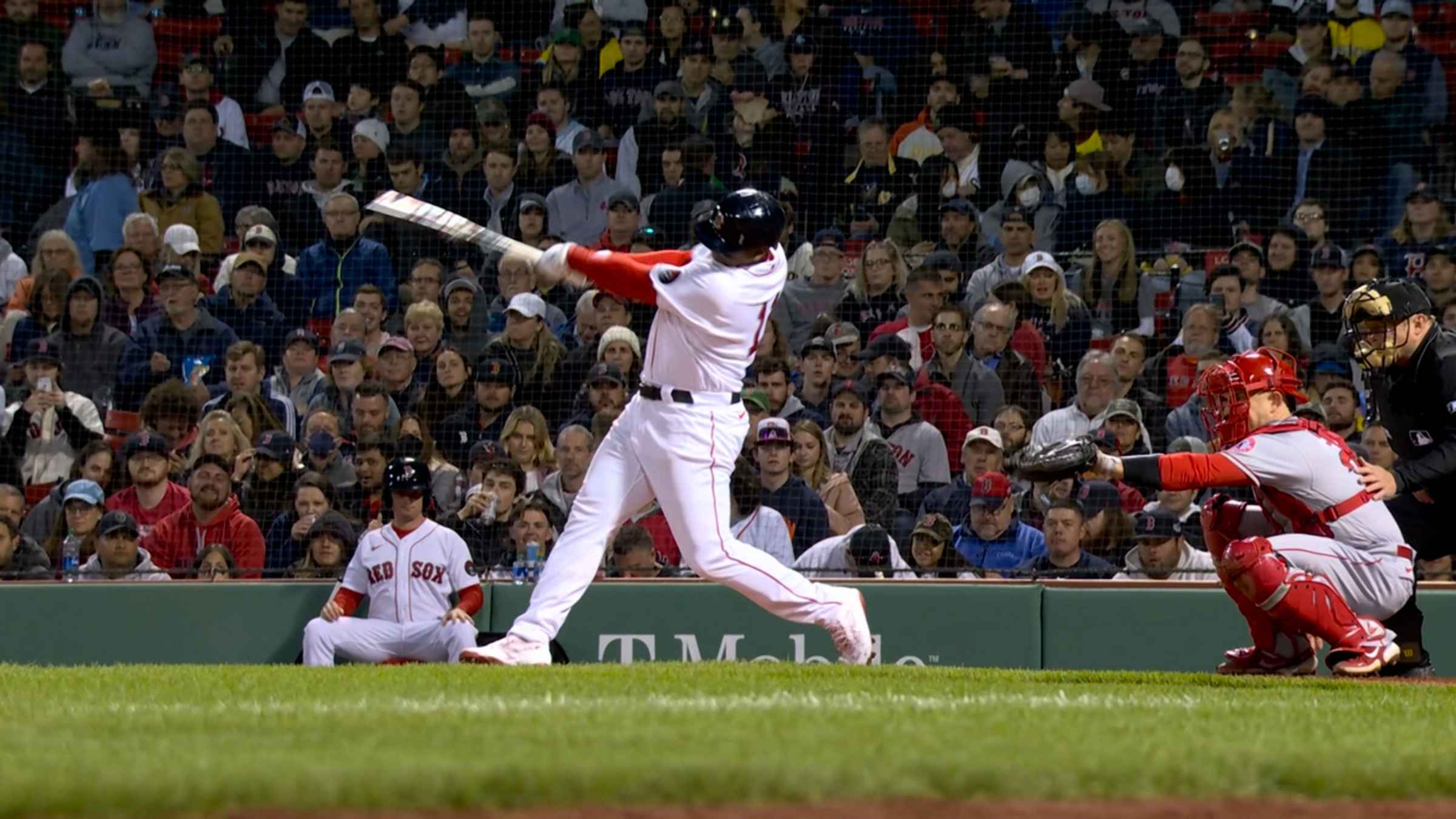 Rafael Devers' golf homer not enough as Red Sox lose again to Blue