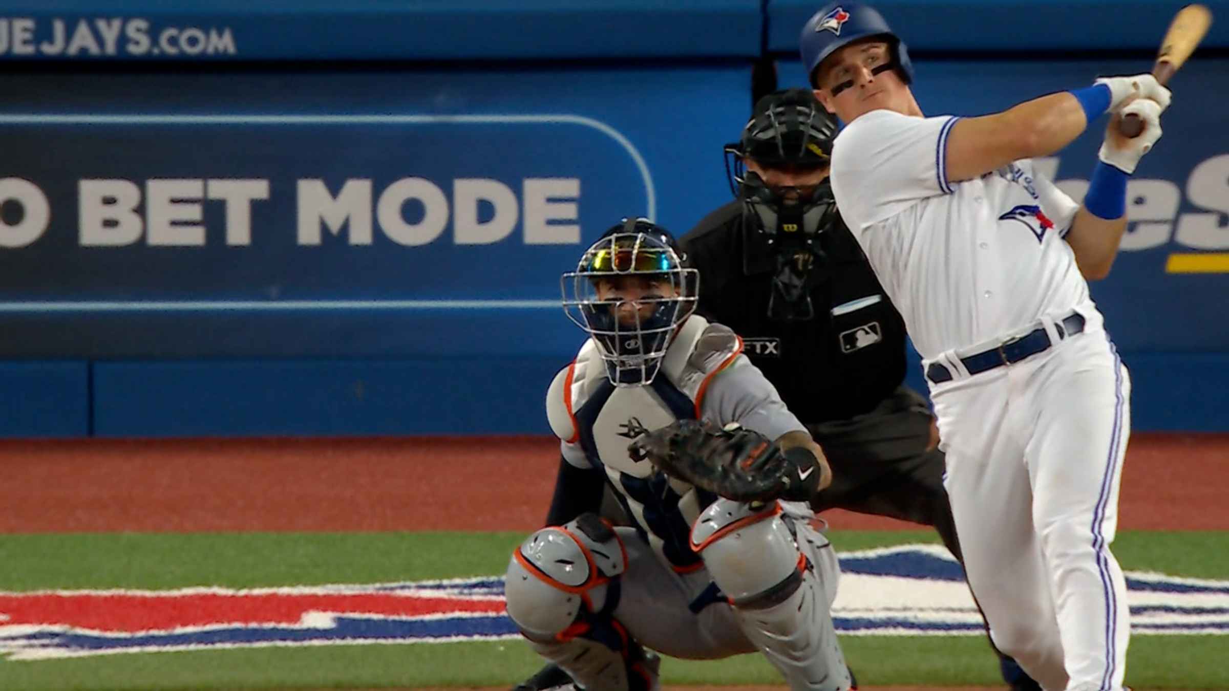 Matt Chapman homers as Blue Jays beat error-prone Tigers
