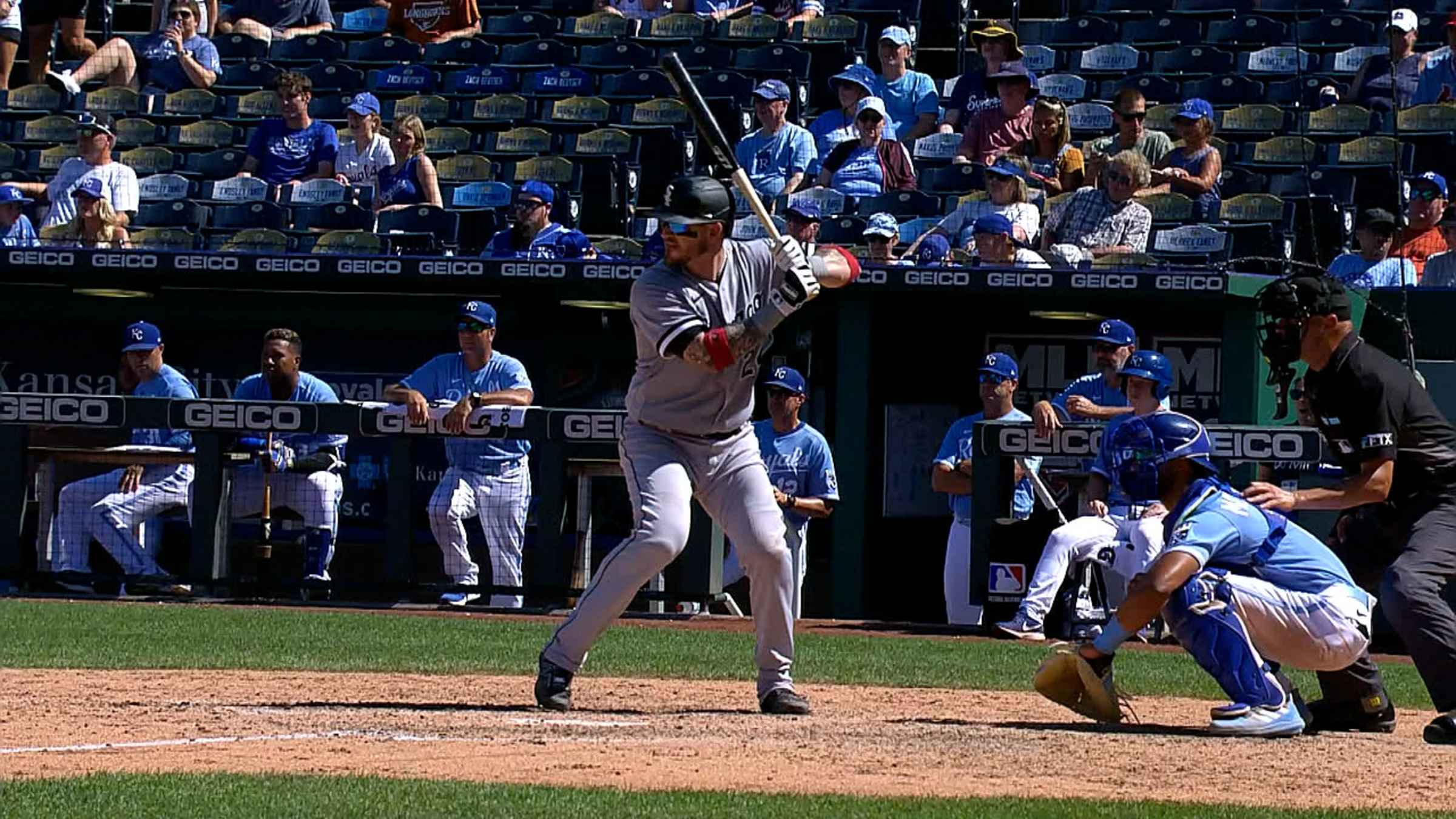 Andrew Vaughn's late homer (12), 08/11/2022