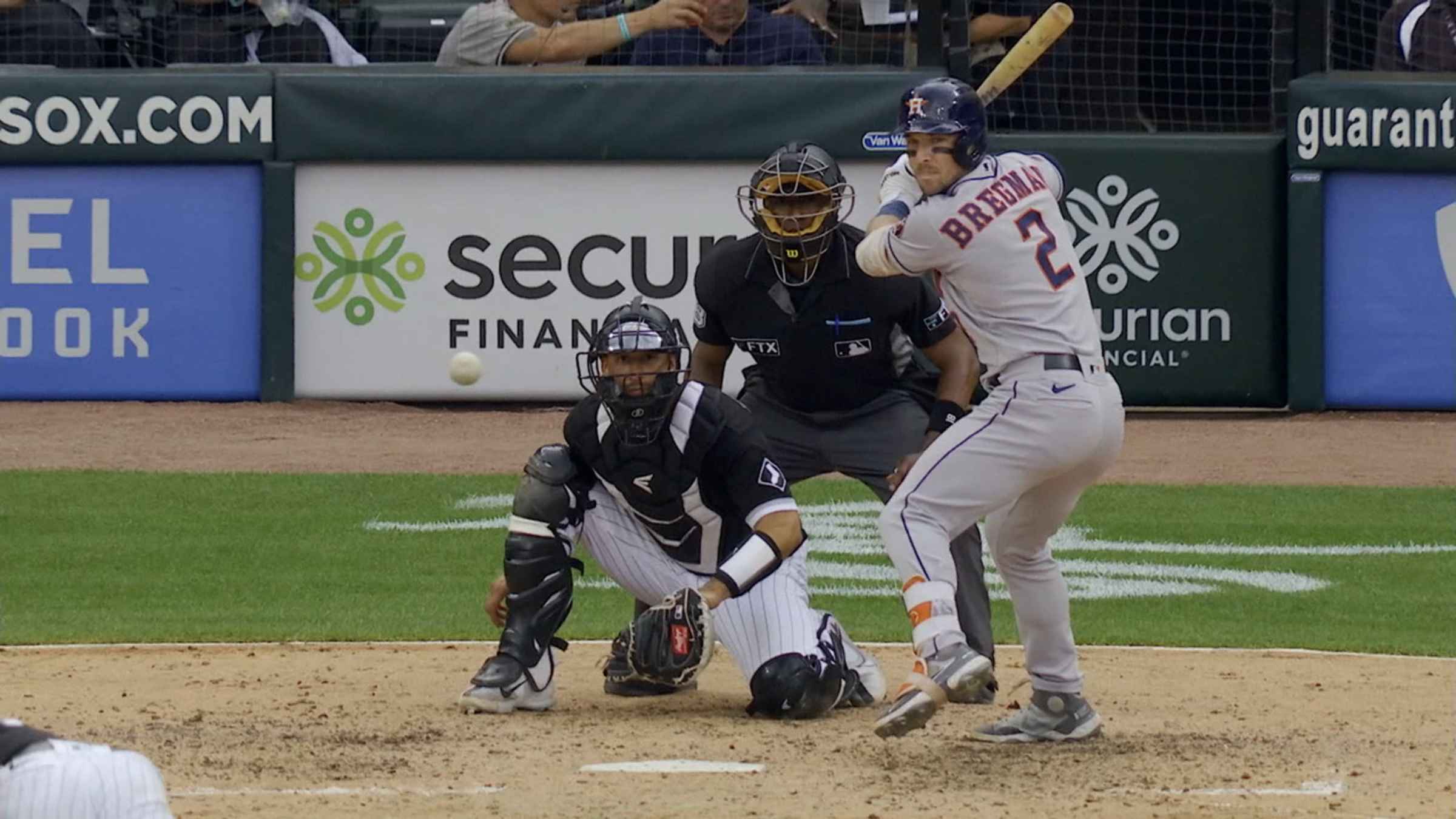 Rookie Smith powers White Sox past Astros 8-5