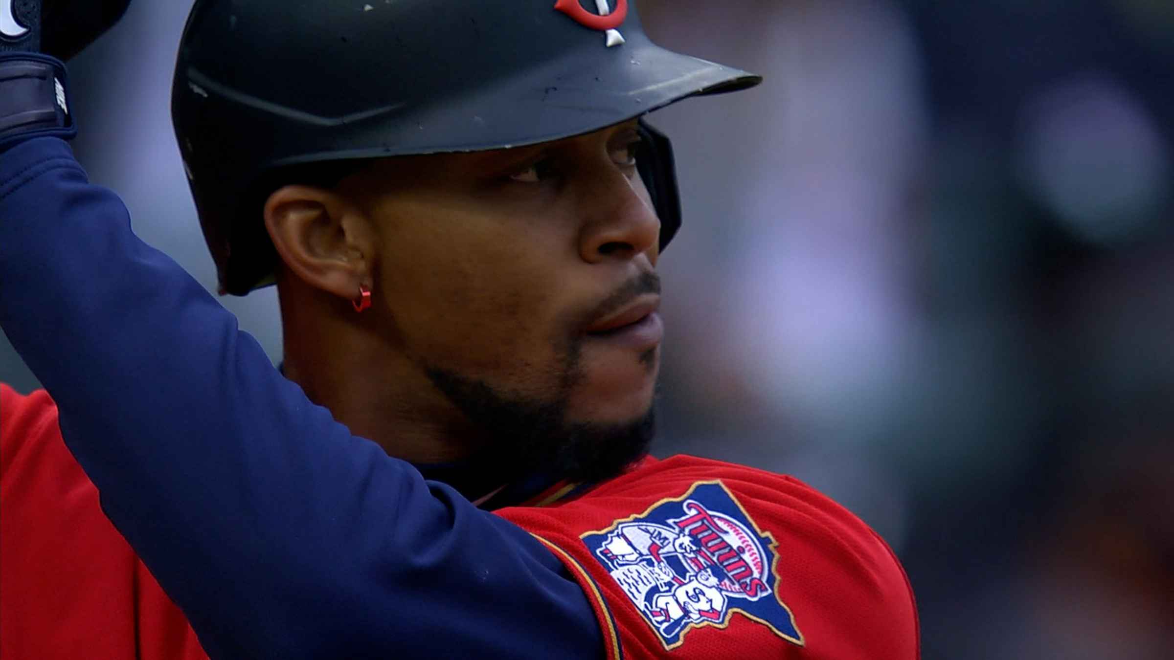 Byron Buxton walk off lifts Twins over White Sox