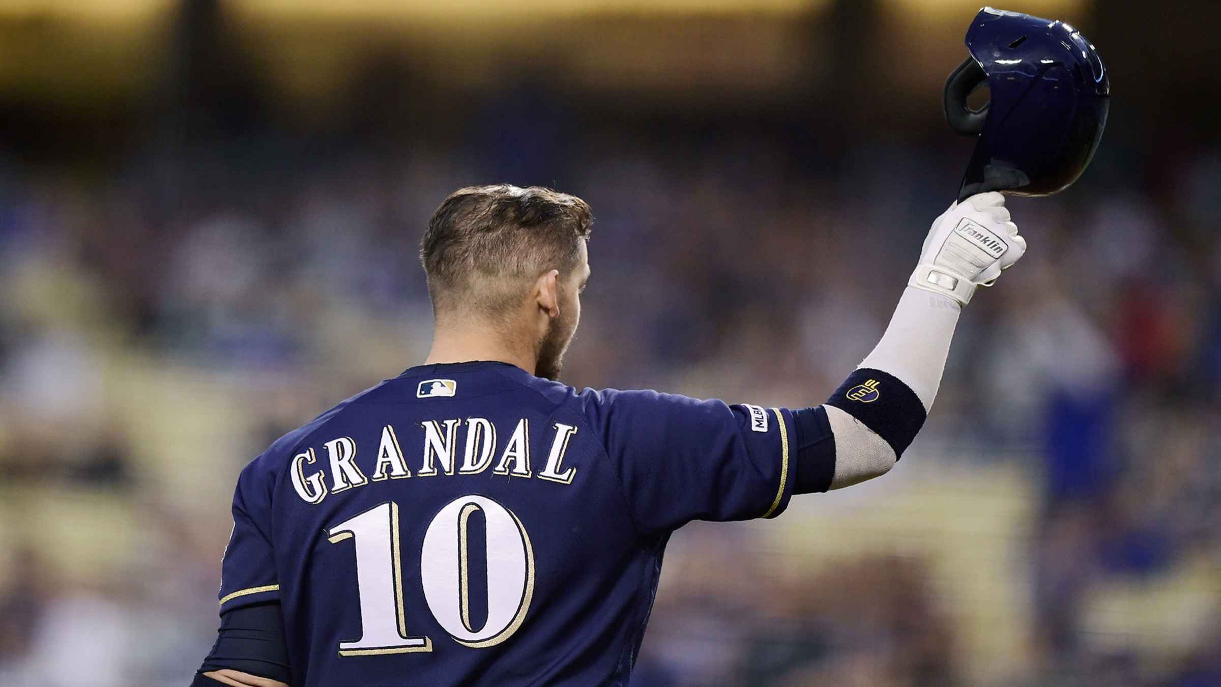 Dodgers: Former LA All-Star Receives Standing Ovation During Ring