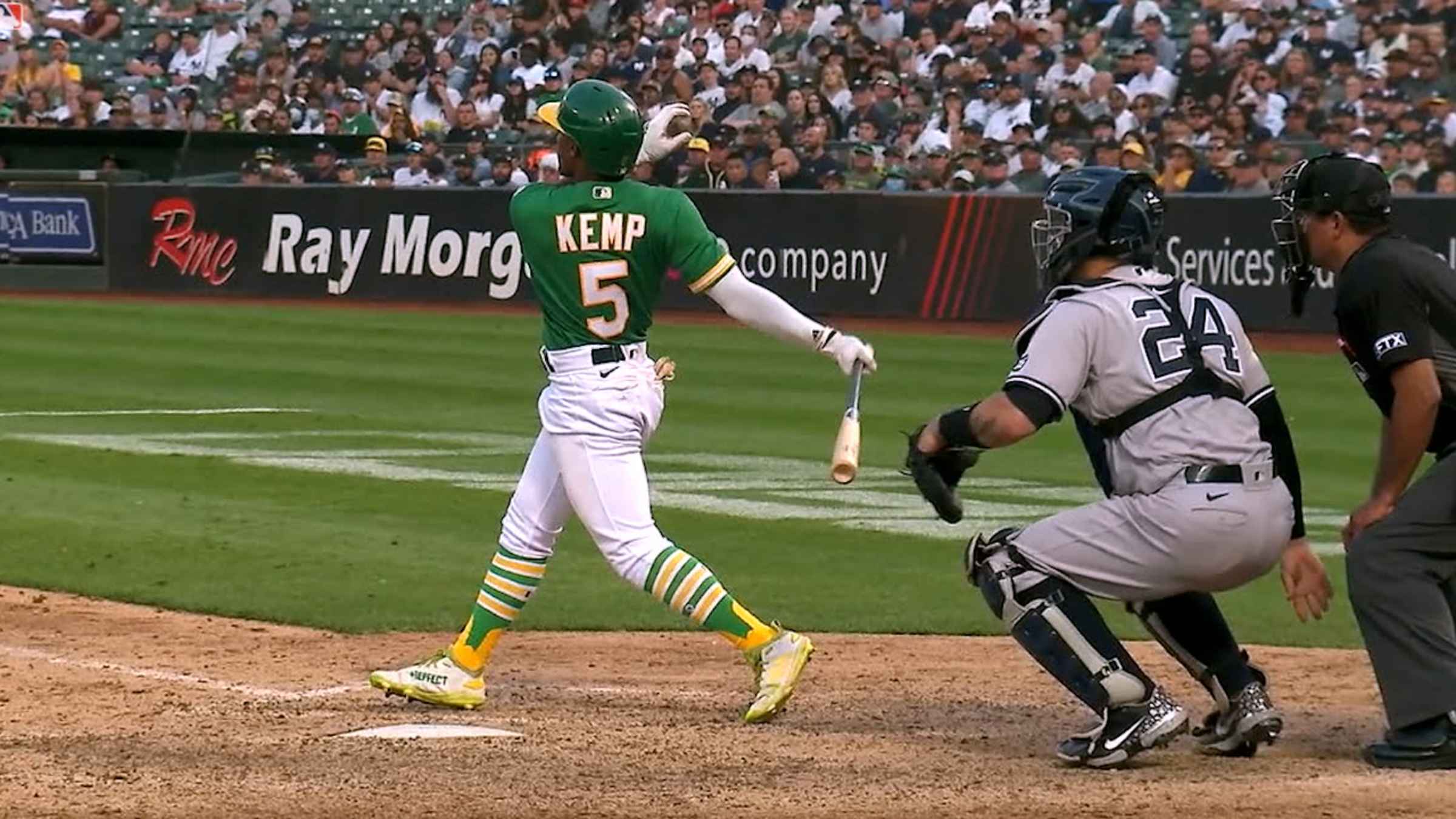 Kemp HR in 8th, A's beat Yankees for 2nd straight day