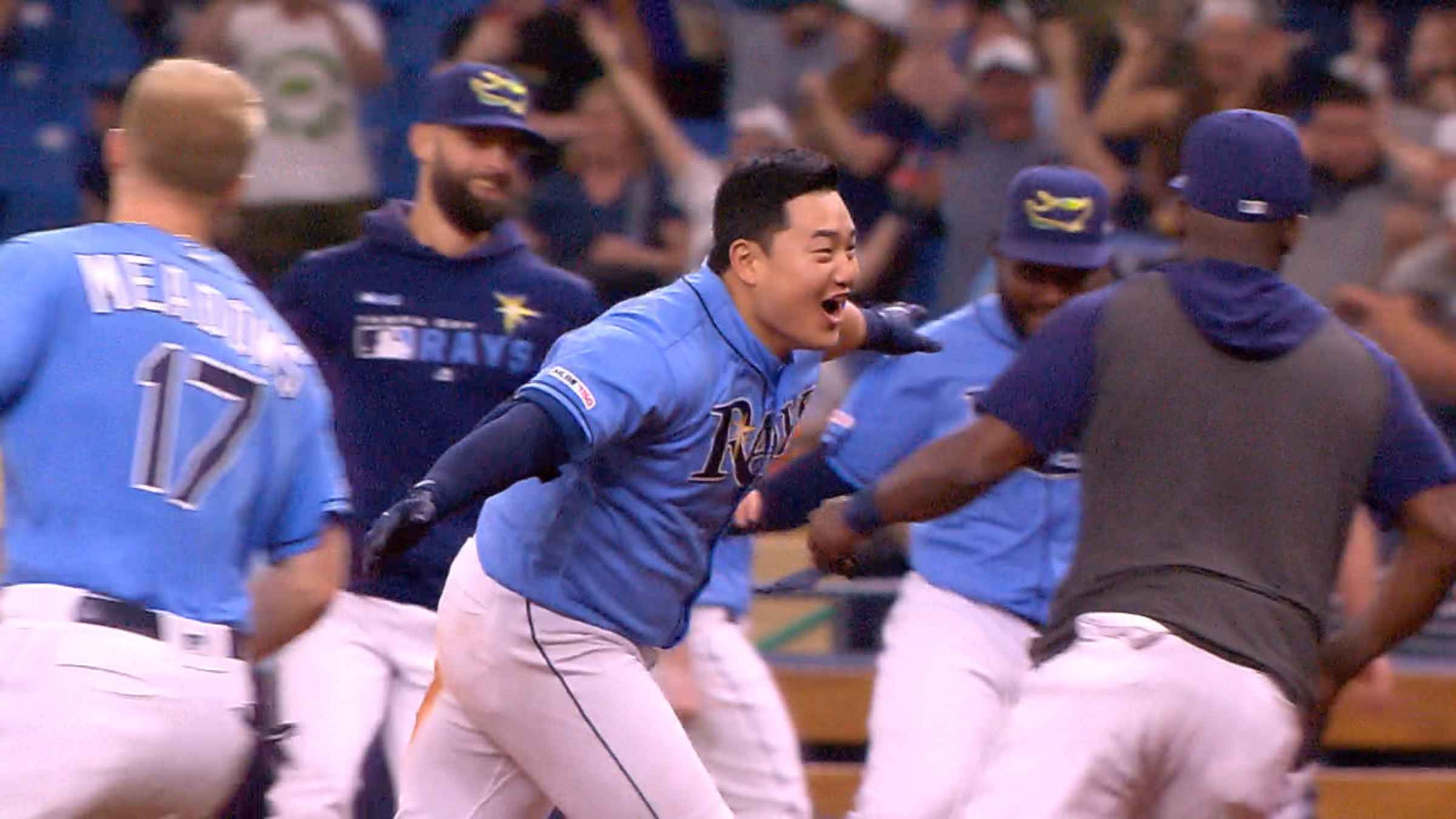 Ji-Man Choi Walks It Off for the Rays - Stadium