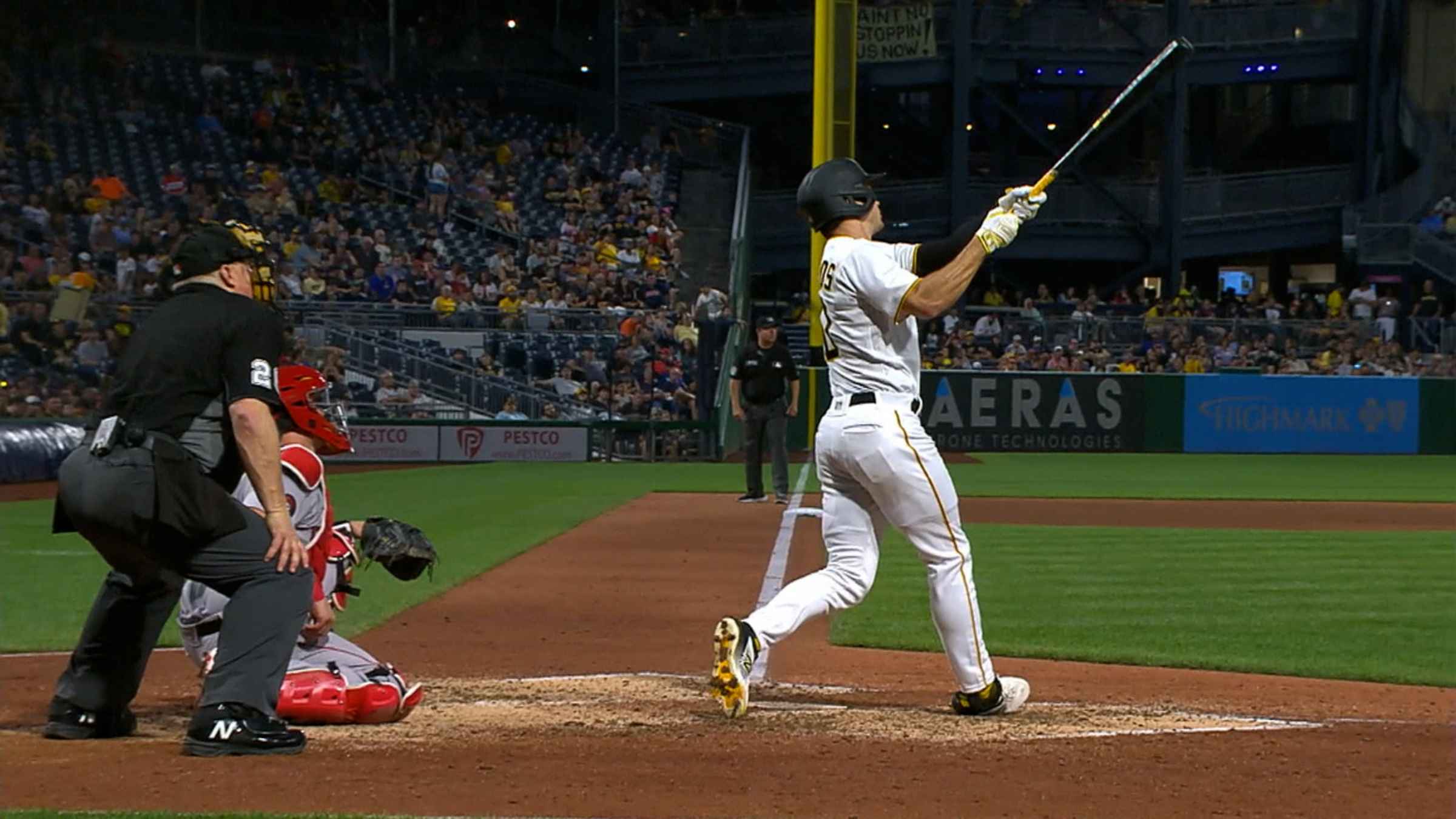 Reynolds homers twice as Pirates toppled Sox 8-2