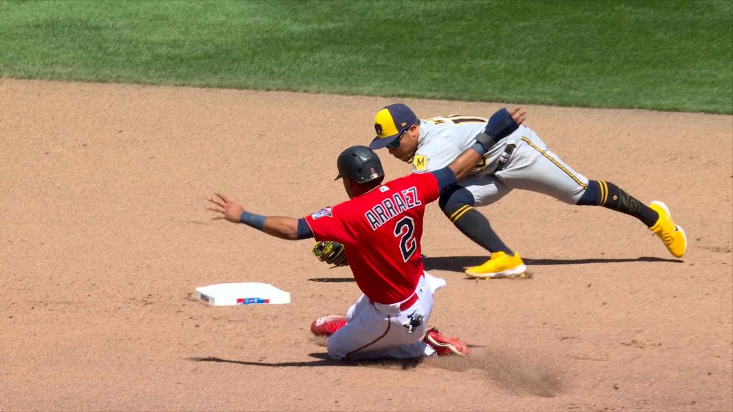 Brewers' Kolten Wong dissects videos of 6 memorable defensive plays - The  Athletic