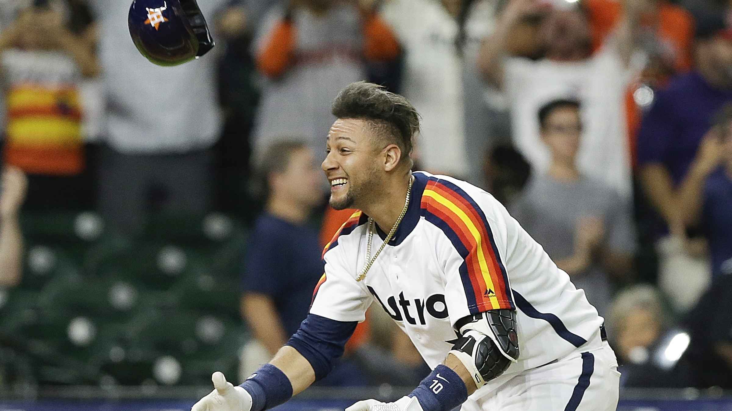 Yuli Gurriel walk-off 10th inning blast off launches Astros to 2-1 win over  Mariners - The Crawfish Boxes