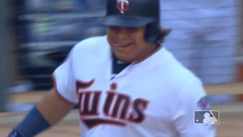 Willians Astudillo and brother have identical swings