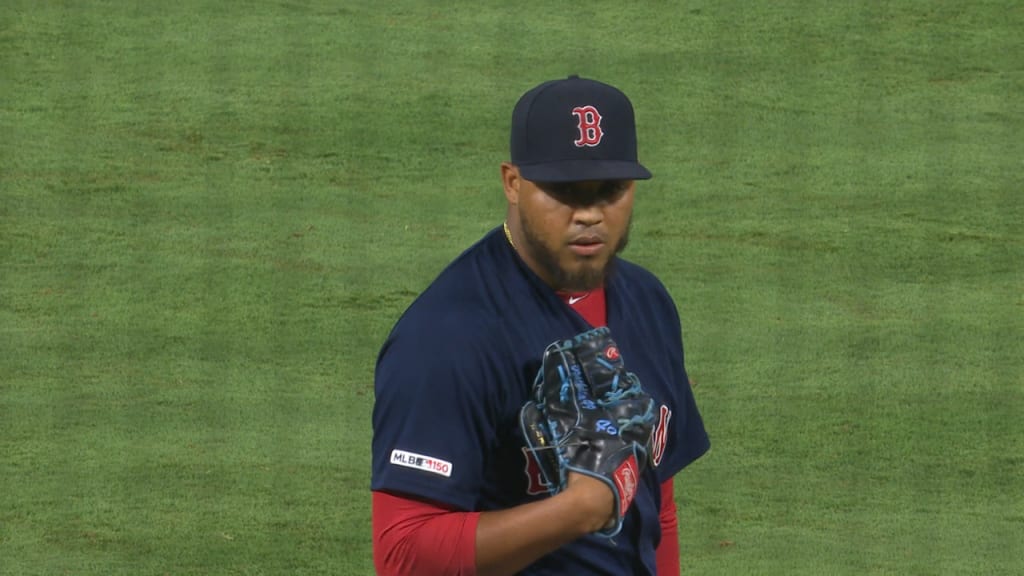 Hernandez K's 5 in 2 innings