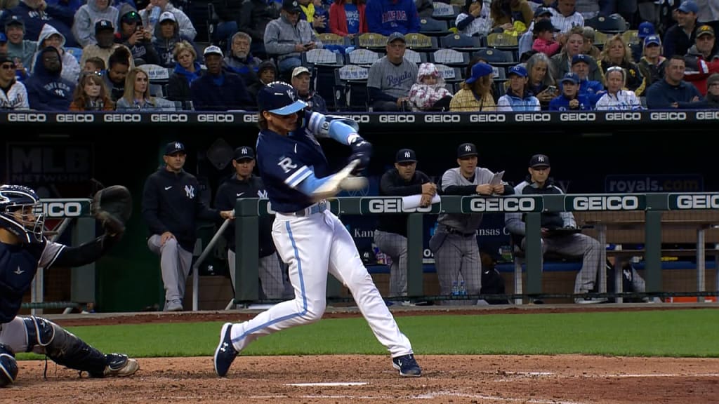 Witt Jr. extends hit streak to 9