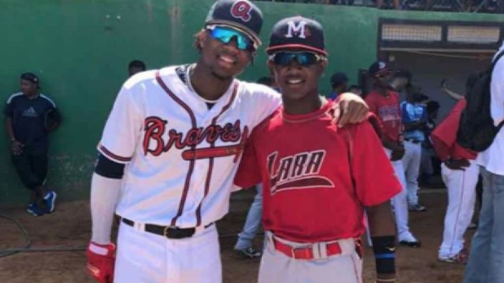 Two Acuna brothers in the majors? Luisangel out to make a name for