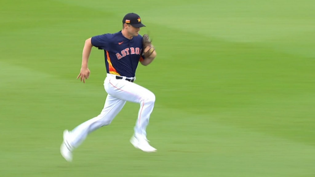 J T Realmuto is not a fan of Jared Hughes sprinting to the mound