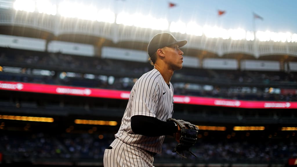 Young Yankees fan meets Aaron Judge after being given home-run