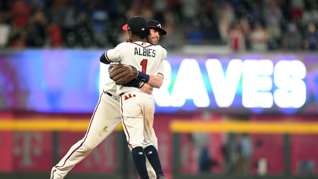 Is Dansby Swanson Ozzie Albies' new best friend?