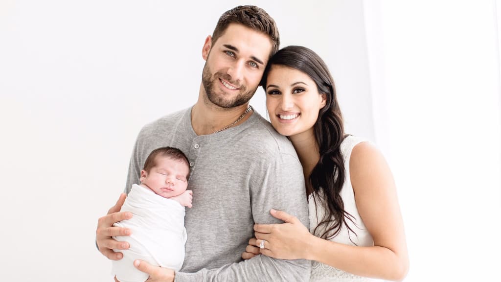 Kevin Kiermaier enjoying holidays as new dad