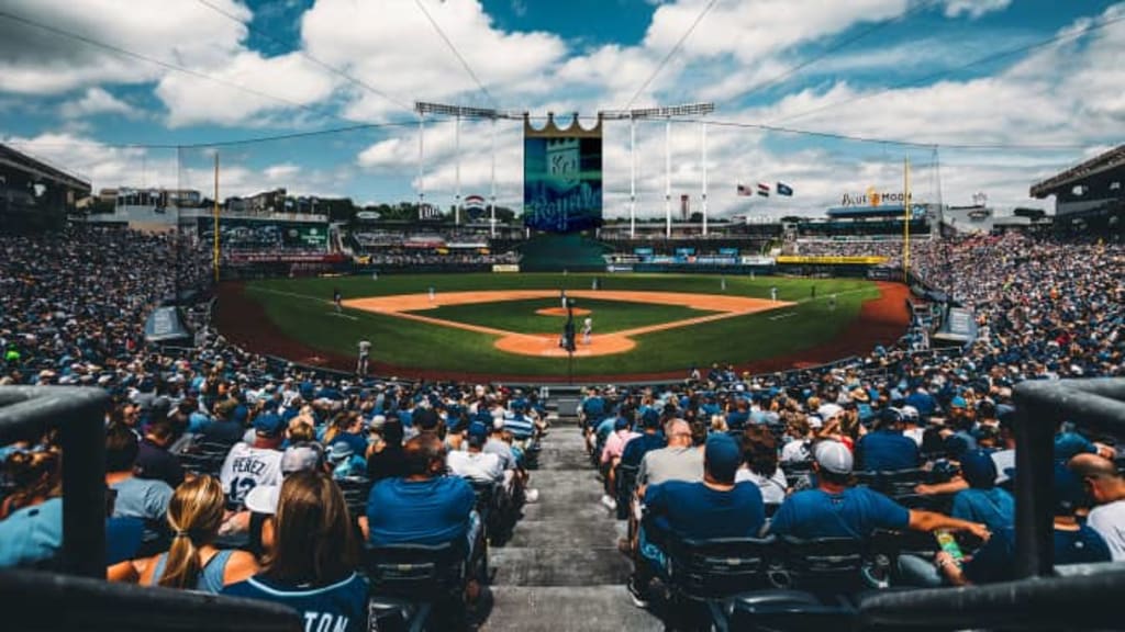 Freshly cleaned, engraved Royals' 2015 World Series trophy returns to  Kauffman Stadium