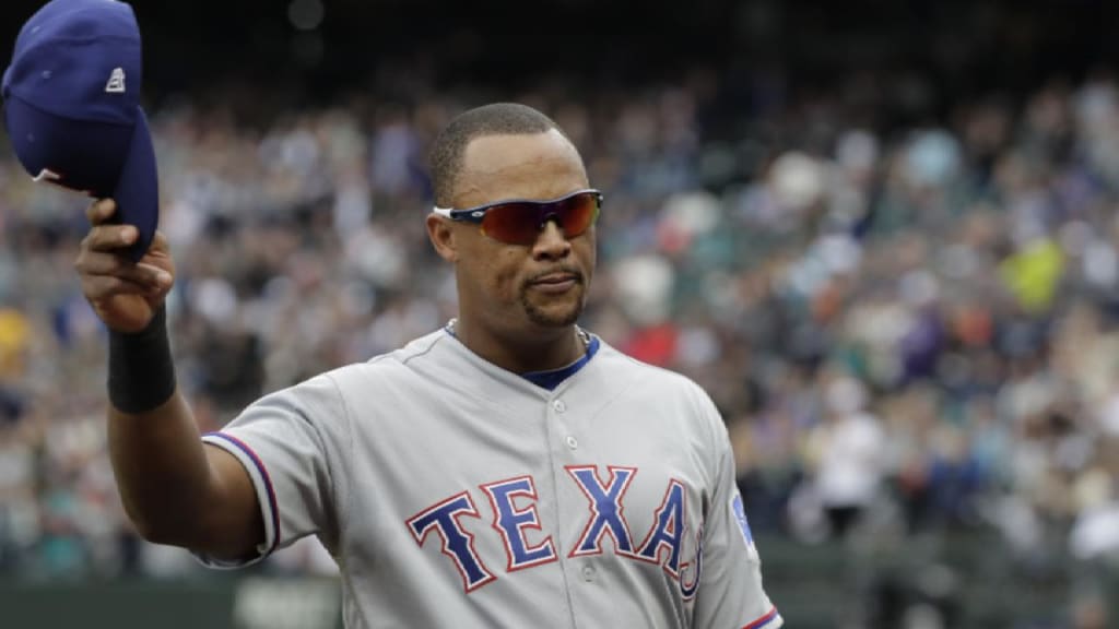 Adrian Beltre announces retirement
