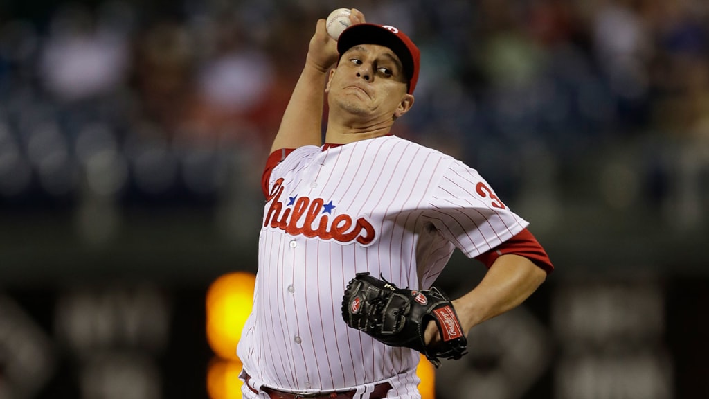 David Hernandez signed a Minors deal Sunday. The veteran righty had a 3.84 ERA out of the 'pen for the Phillies last year, and will compete for a spot in the Braves 'pen in the final week of camp. (AP)