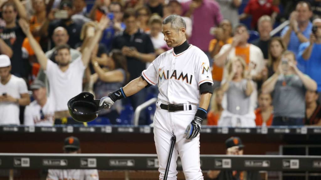 Ichiro Suzuki of the Miami Marlins is honored for his 3000th hit