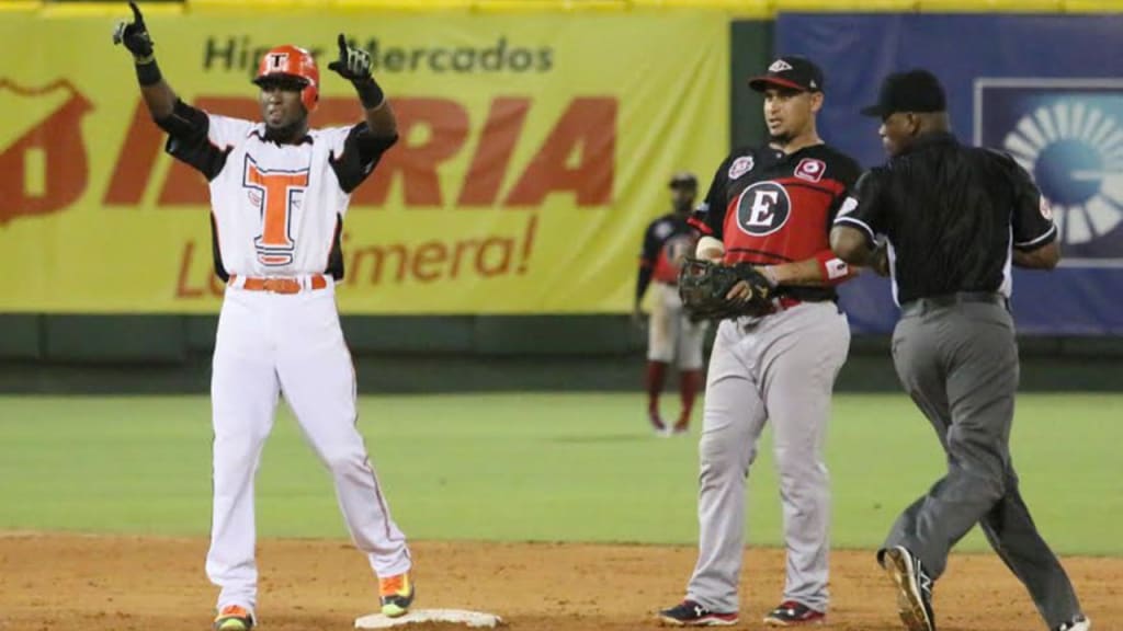 Riordan guía victoria de Toros del Este sobre Leones en .