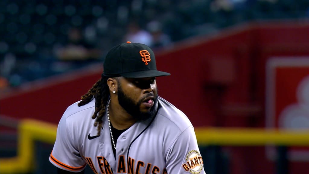 Giants' Johnny Cueto has start pushed back to Monday due to sore hip