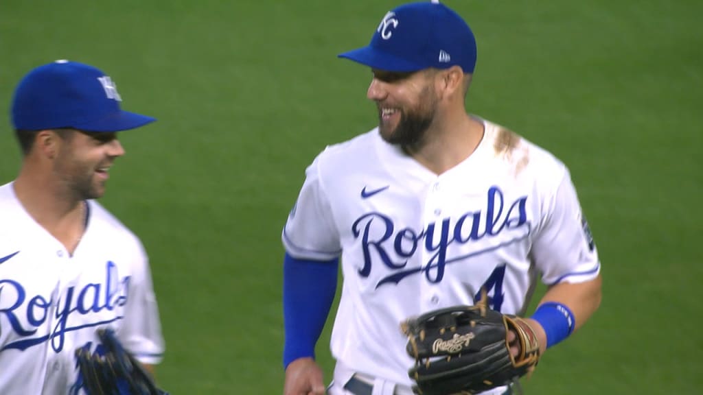 Greg Holland returns to KC to collect World Series ring, still waiting to  sign with a team