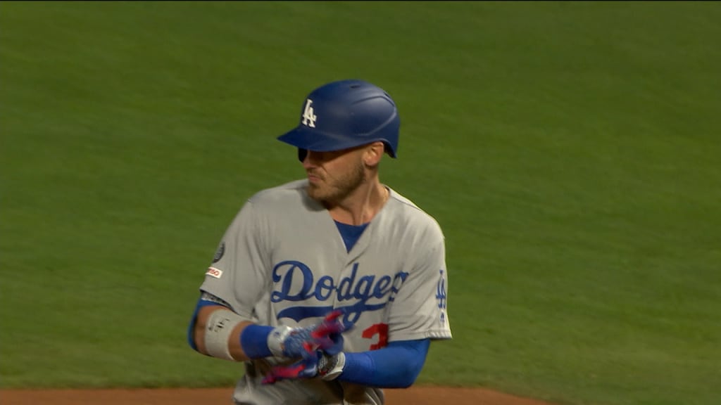 Cody Bellinger, Mike Trout set MVP pace