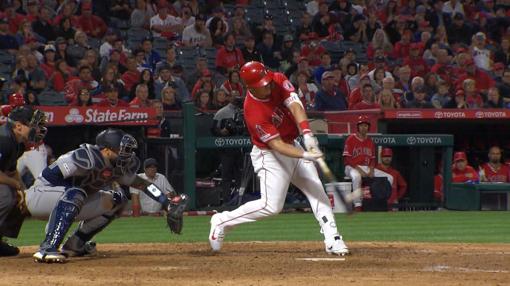 Trout's game-tying 2-run homer