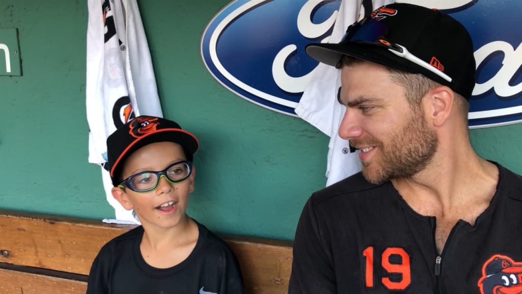 Davis meets inspiring fan