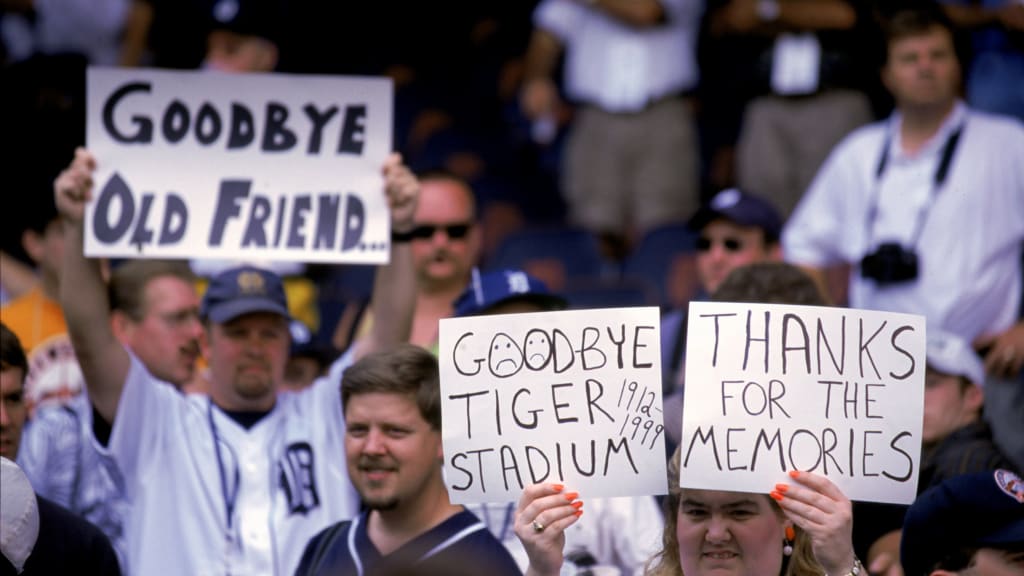 Tiger Stadium in Detroit being demolished - PlannersWeb