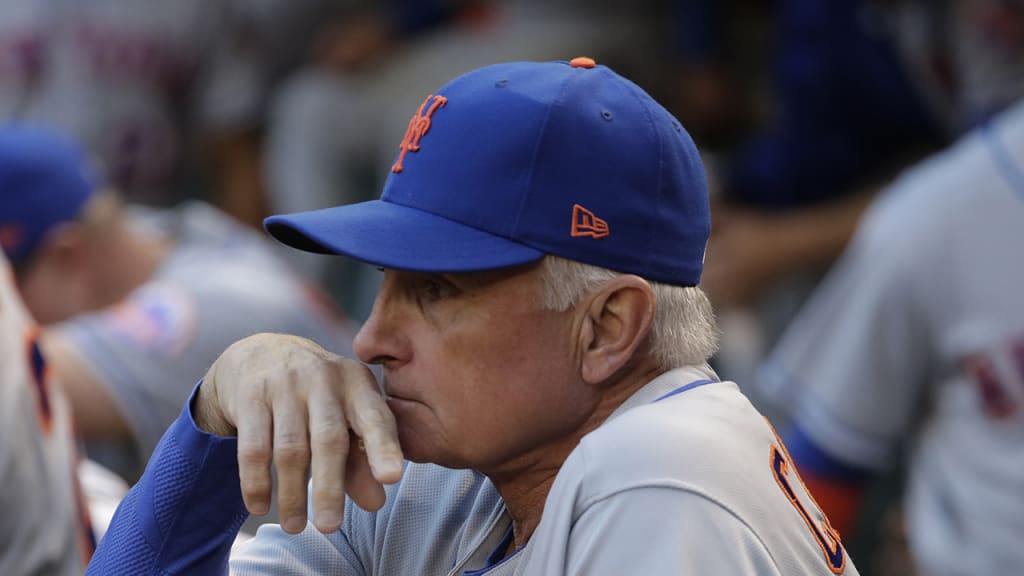 New York Mets manager Terry Collins (10) and San Francisco Giants