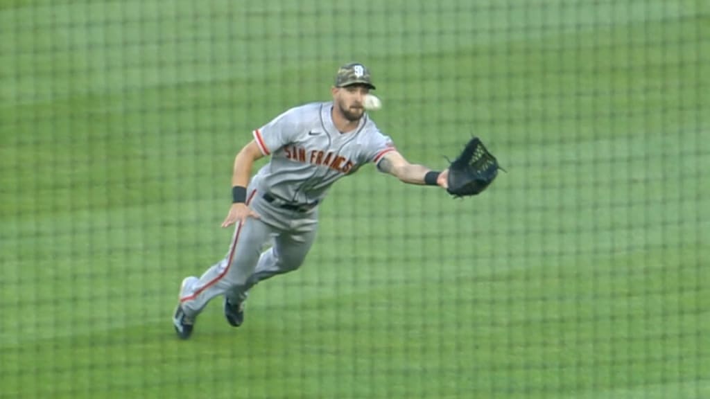 Crawford, Bumgarner lead Giants rout over Pirates