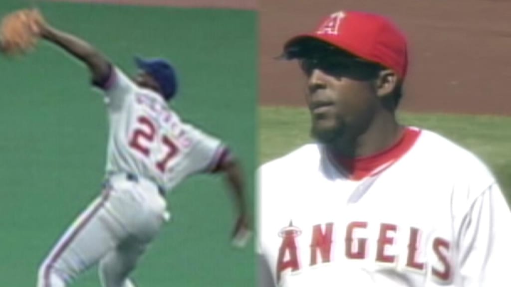 Vladimir Guerrero throws first pitch to son