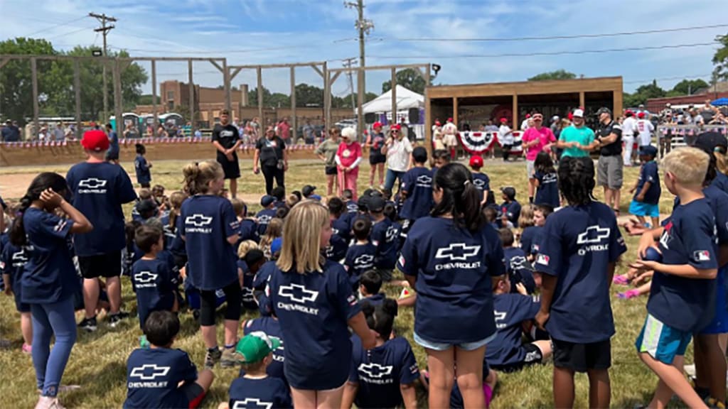 Here's how the city is celebrating the Rockford Peaches return to the  limelight