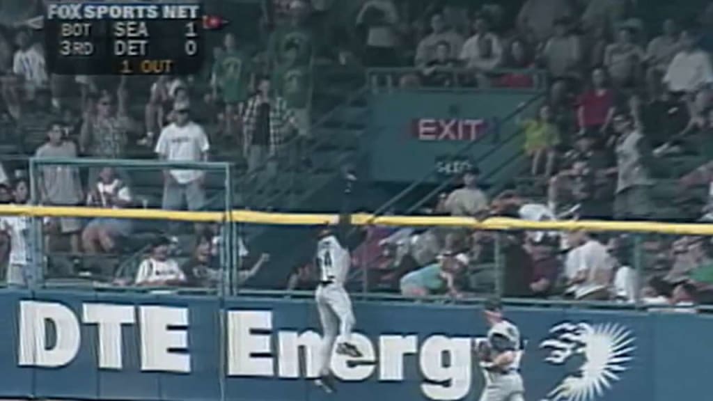 Ken Griffey Jr.'s MOST INSANE catches! The Kid was one of THE BEST