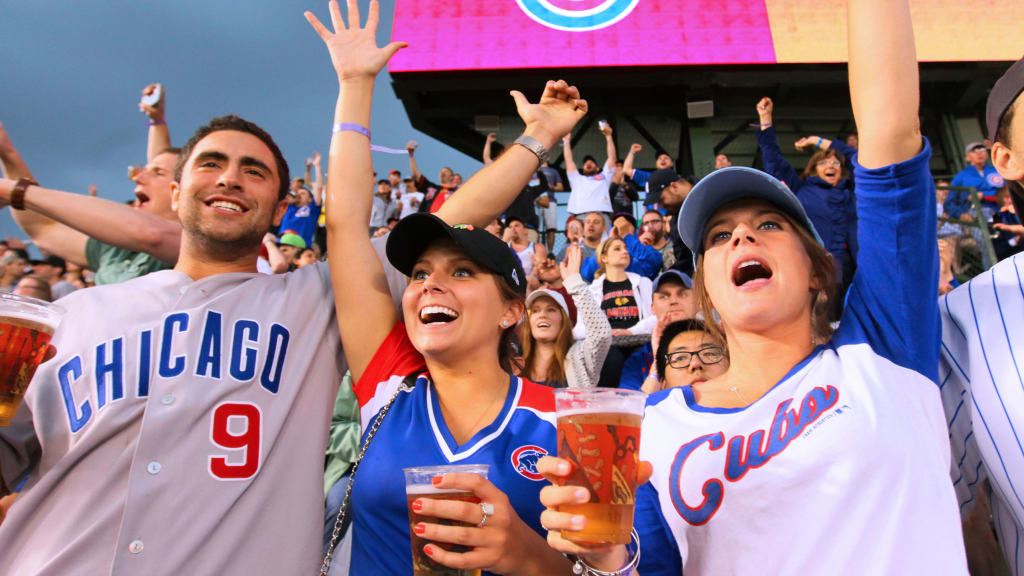 How to get to White Sox VS Cubs game in Chicago by Bus, Chicago 'L' or  Train?