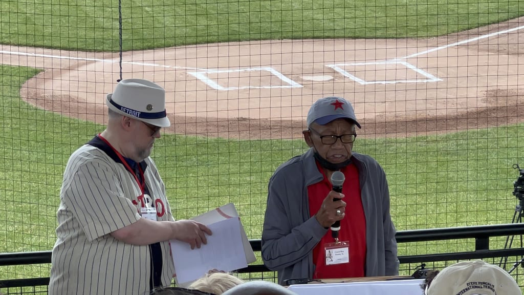 Former Negro Leagues player Ron Teasley (right) with Friends of Historic Hamtramck Stadium co-founder Gary Gillette (left).