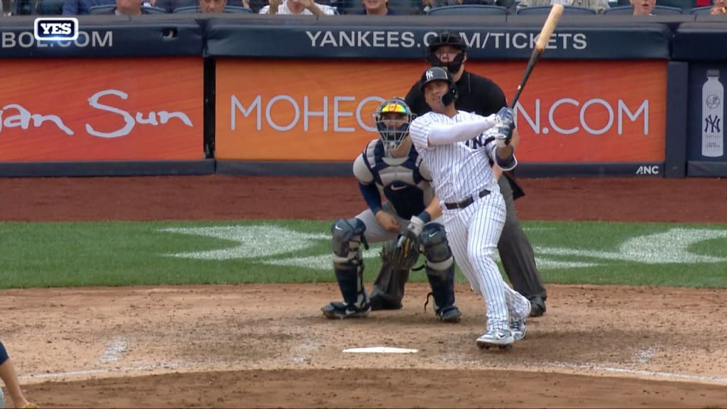 YANKEES: New York Yankees pitcher Andy Pettitte earns 250th win; Yankees  win 3-1