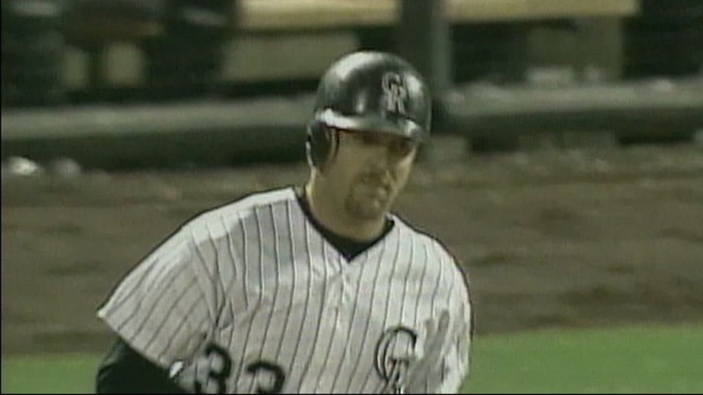 Canada's Larry Walker chooses Rockies over Expos cap for Hall of Fame  plaque