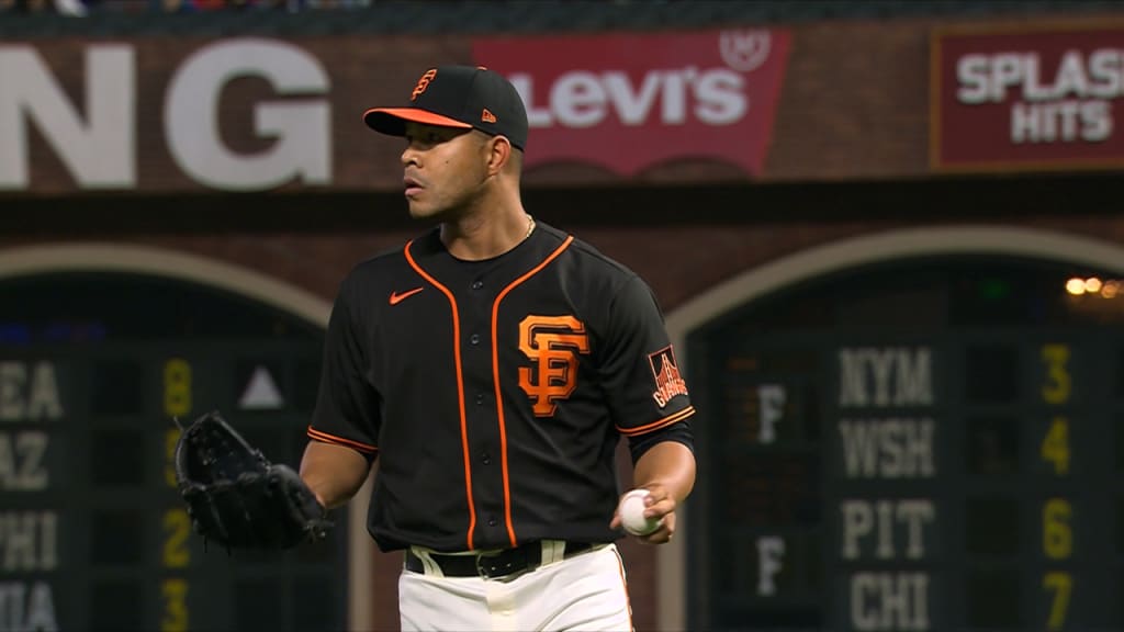 The new San Francisco Giants black jerseys are terrible